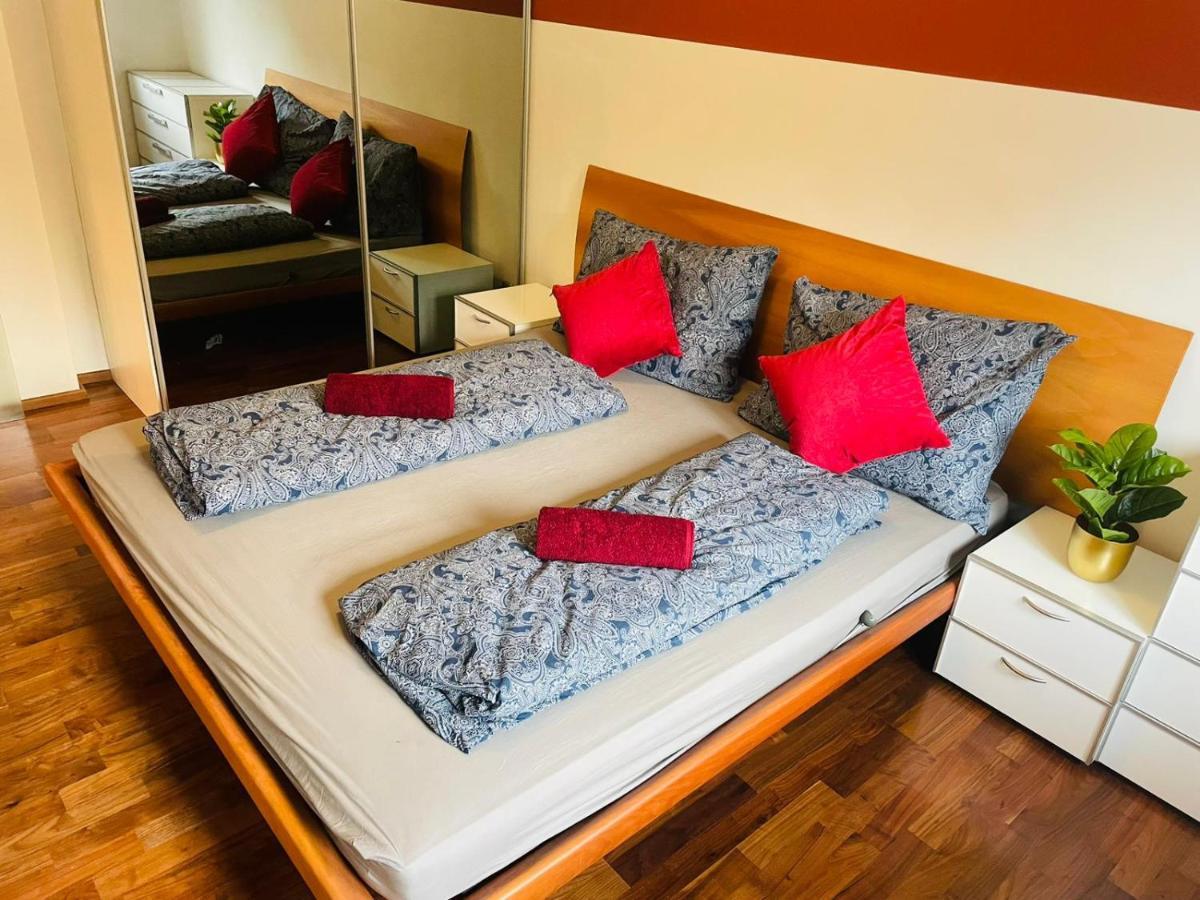 Super Deluxe Apartment - Near U6, U3 In City Center ウィーン エクステリア 写真